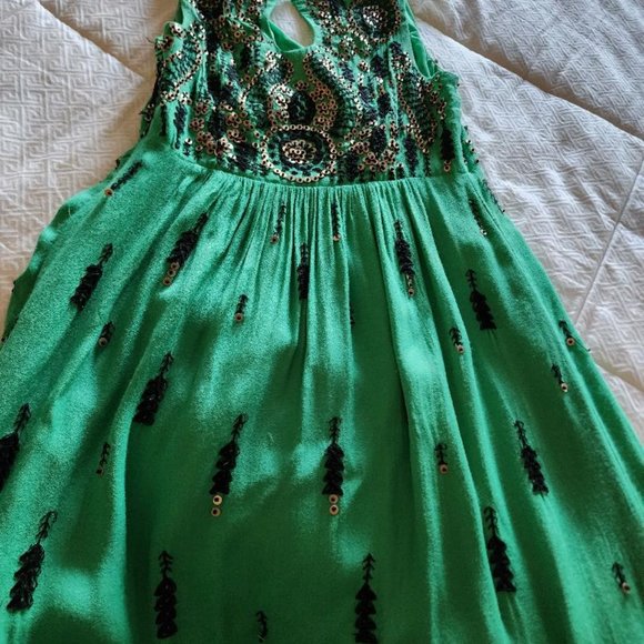 Anthropologie Floreat Ijada Green Embroidered Sequin Stitch Hi-Low Ruffle Dress - Picture 7 of 9